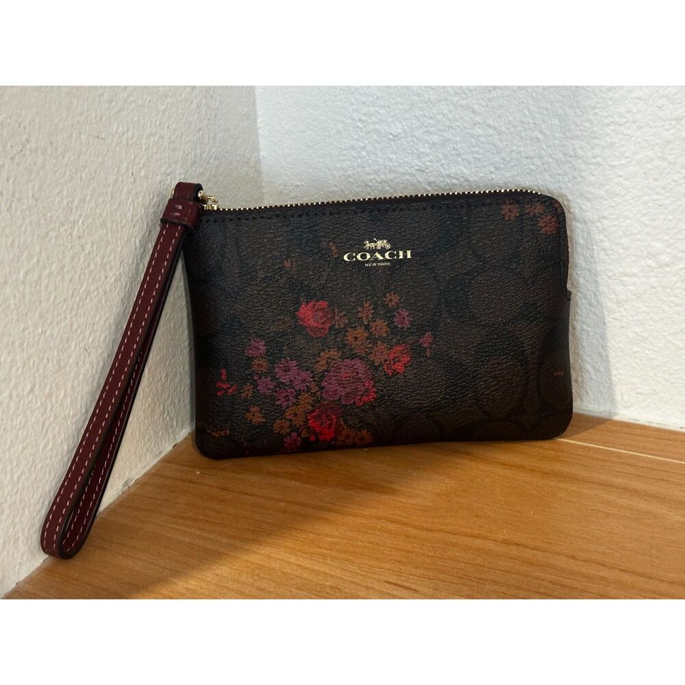 Coach Corner Zip Wristlet In Signature Canvas With Pop Floral Print NWT